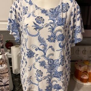 J womens Exclusive One casual blue floral stretch short sleeve plus size top 1X